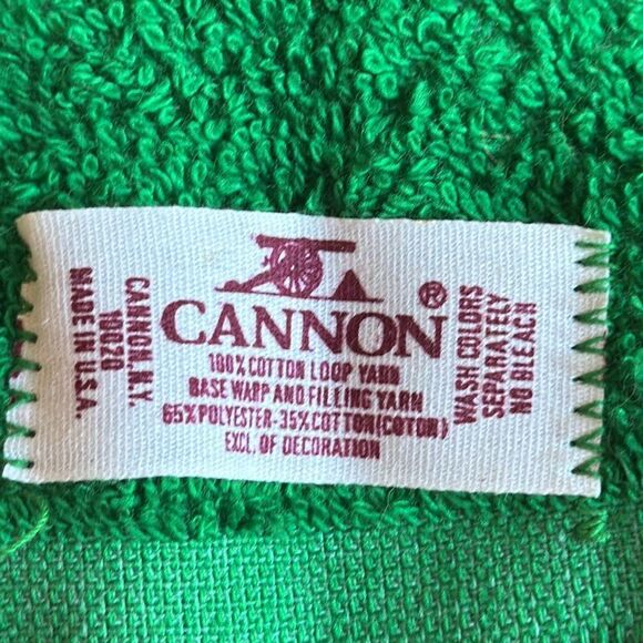 Vintage set of 2 Christmas hand towels/embroidered ornament & Christmas candles - Picture 9 of 9